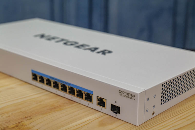 NETGEAR GS 710